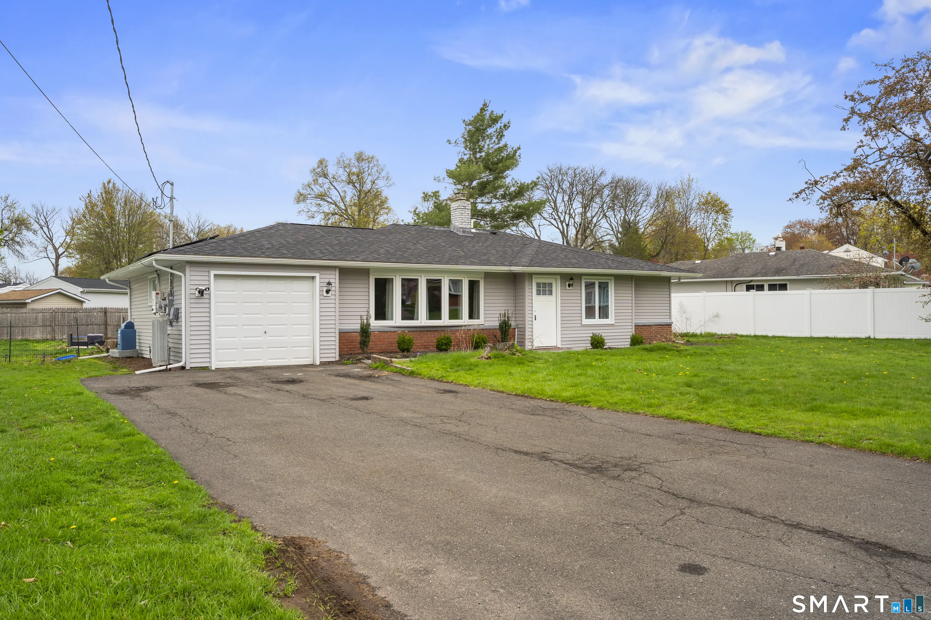 175 Reservoir Road, Newington