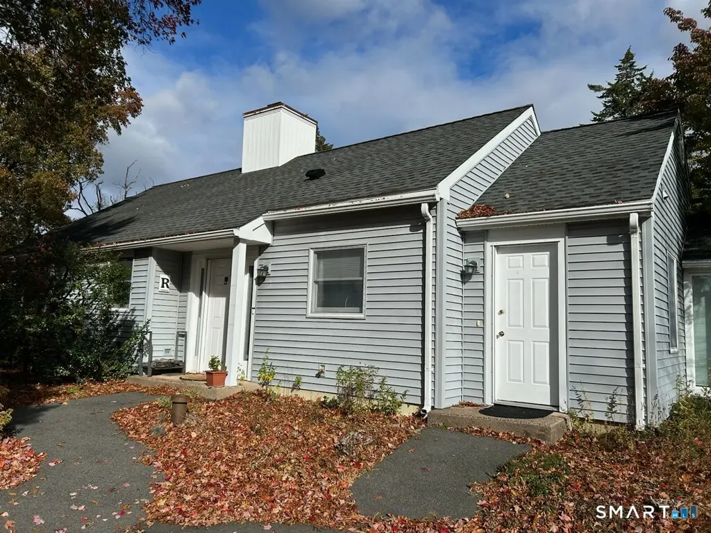 140 Flagg Road R, West Hartford
