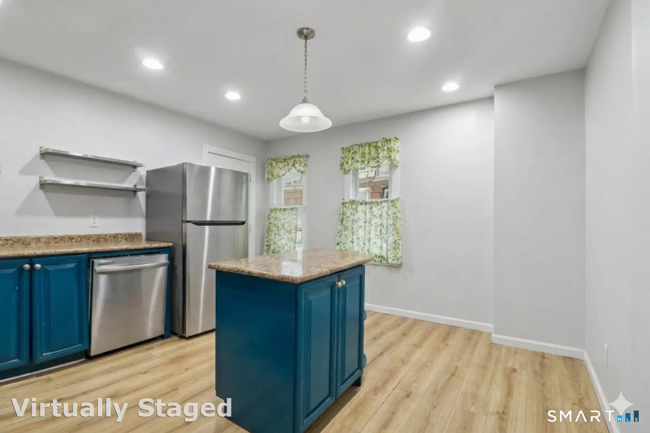 37 Manhan Street, Waterbury