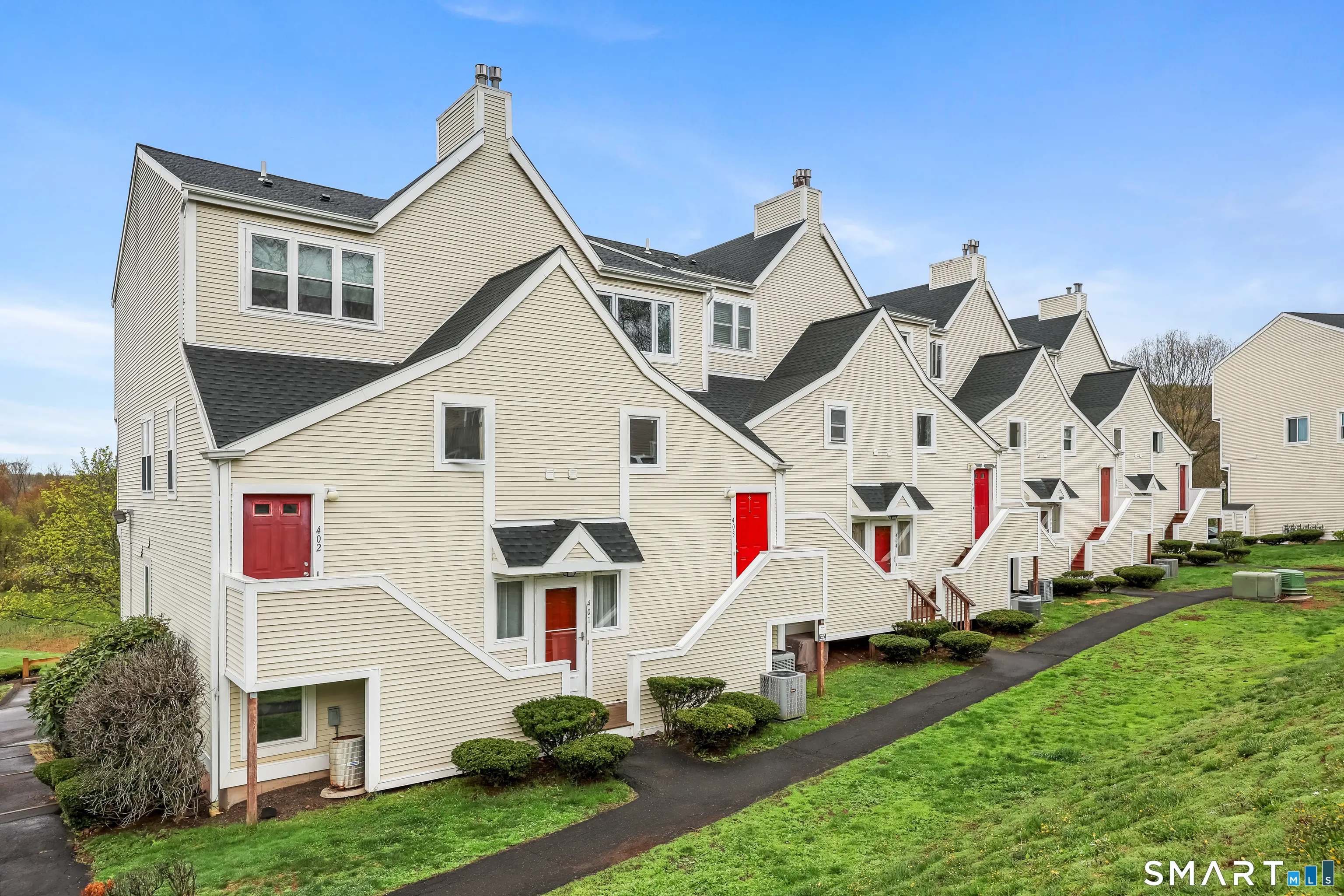 173 Russo Avenue 408, East Haven