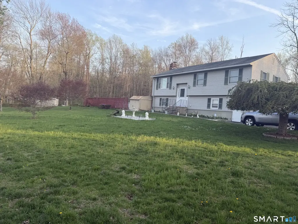 2 Ken Oaks Drive, Danbury