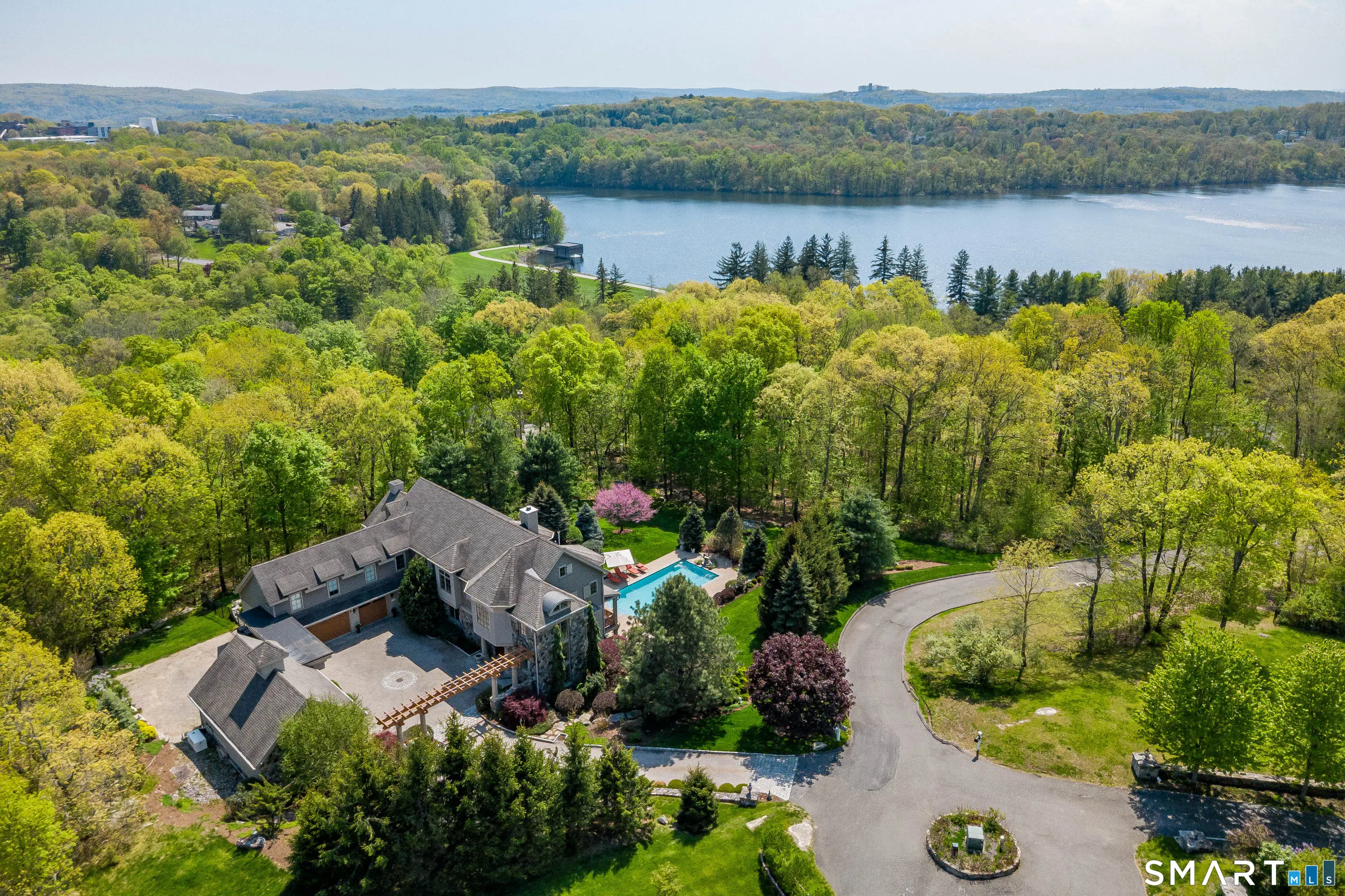 49 Middle River Road, Danbury