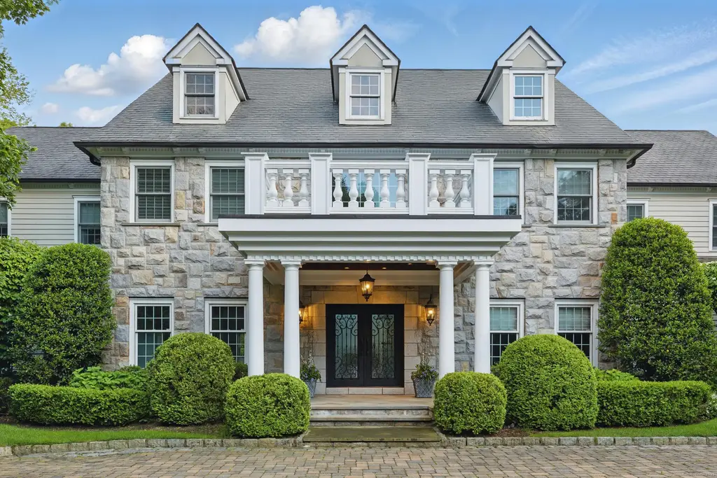 34 Carrington Drive, Greenwich
