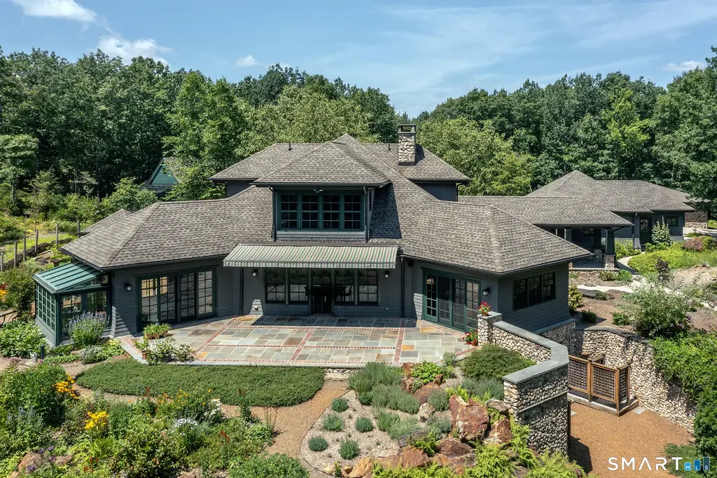 397 White Deer Rock Road, Middlebury