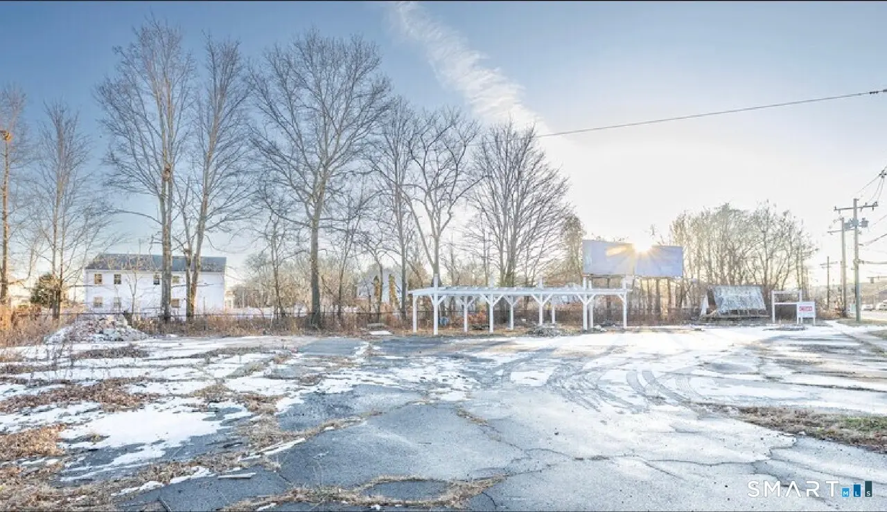 114 East Main Street, Plainville