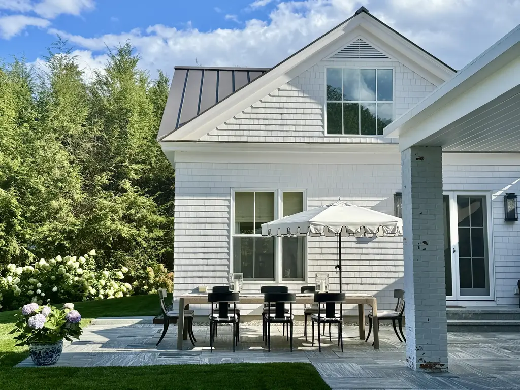7 Hanna Lane, Essex