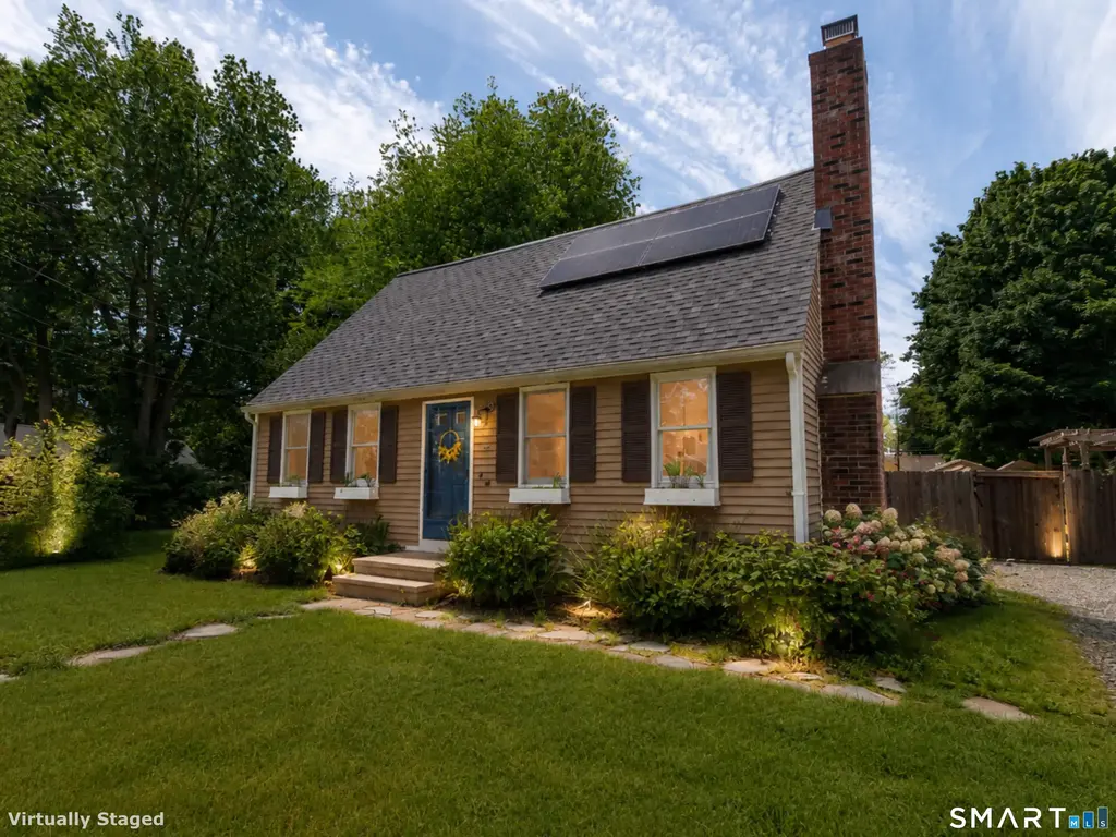 15 Bluff Avenue, Clinton