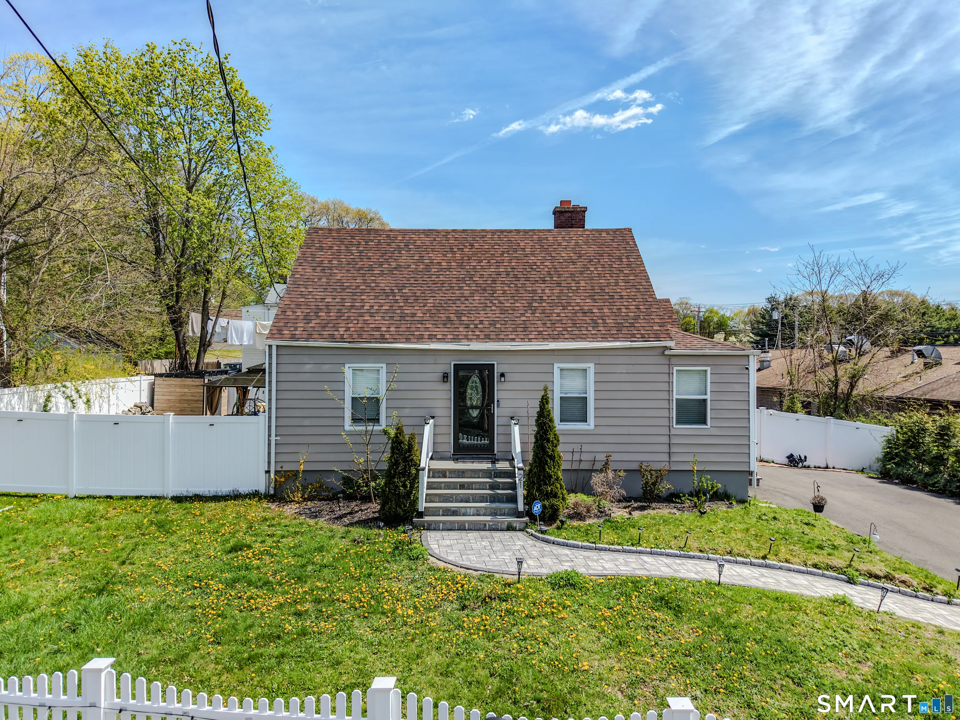 21 Highland Avenue, East Haven