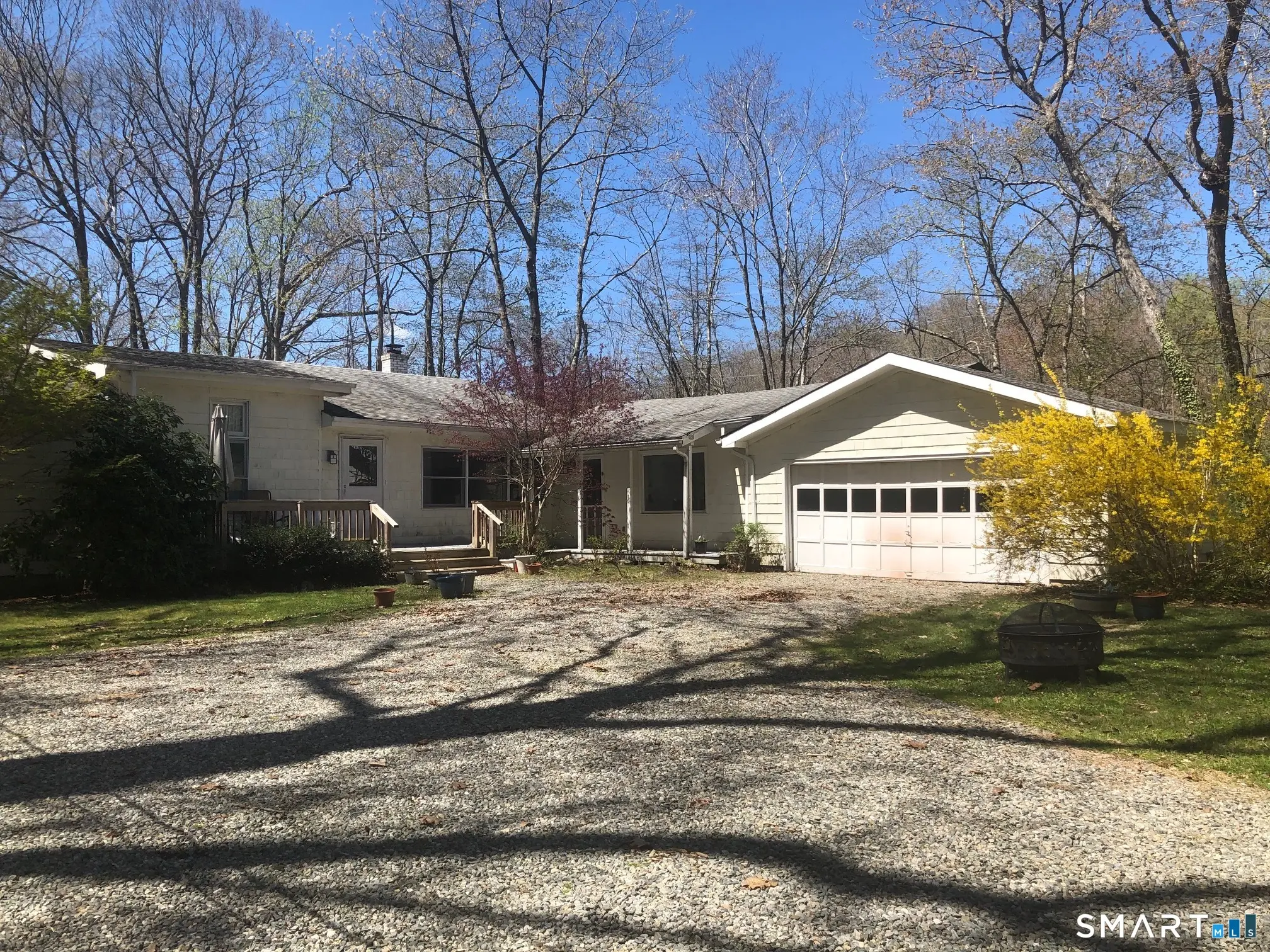 27 Pine Ridge Drive, Madison