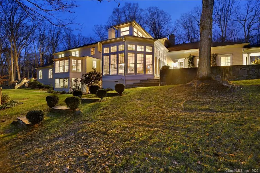 490 Lost District Drive, New Canaan