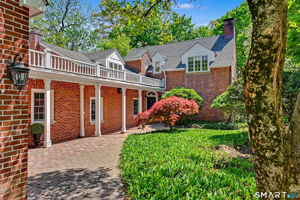 5 Farnham Court, Westport