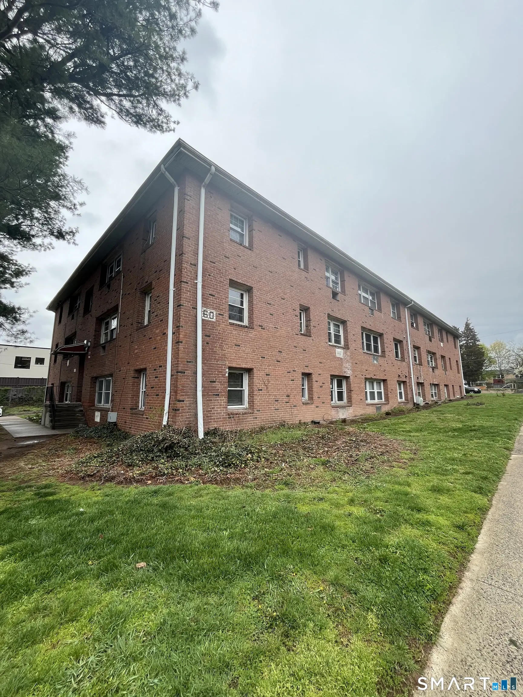65 Donna Drive B3, New Haven