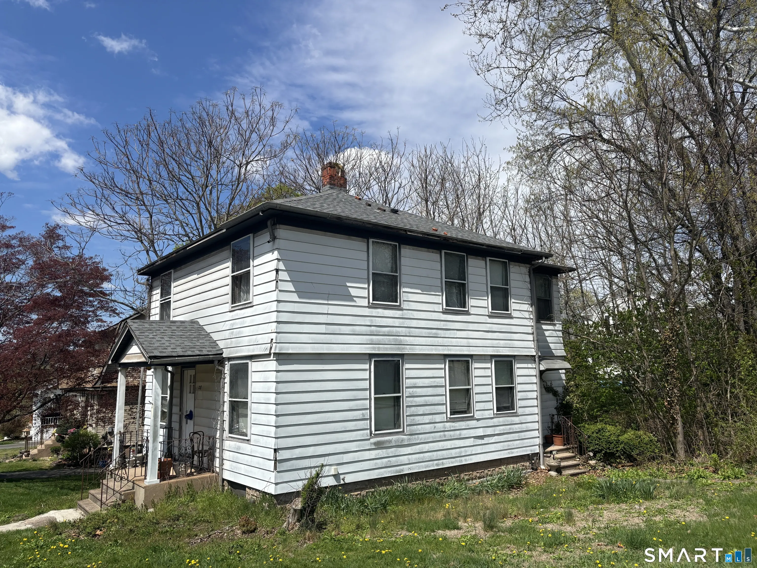 237 Highland Avenue, Meriden