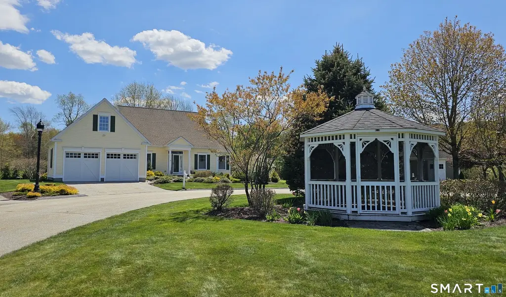26 Seminole Circle, Litchfield