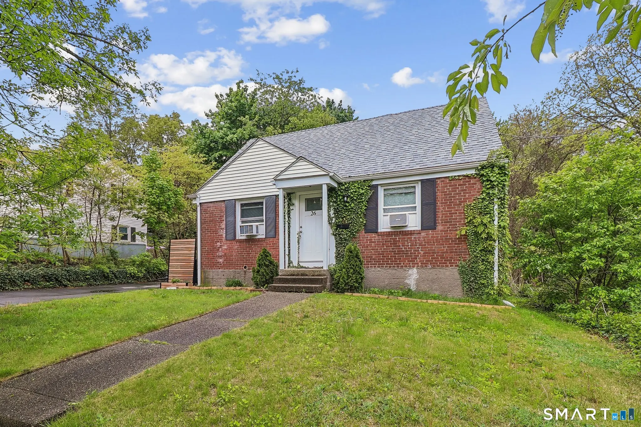 26 Farnsworth Street, Hamden