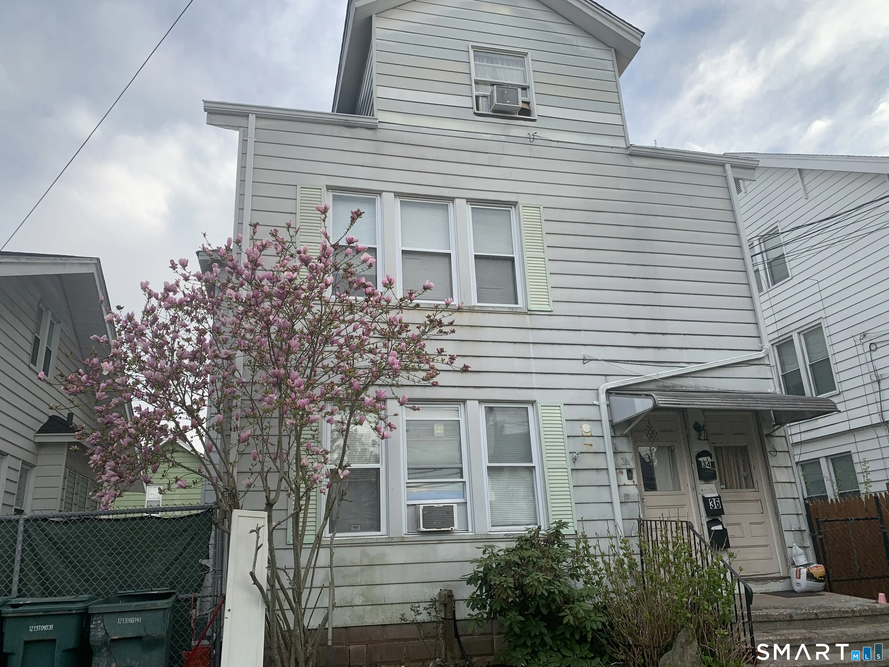 34 Helen Street, Hamden