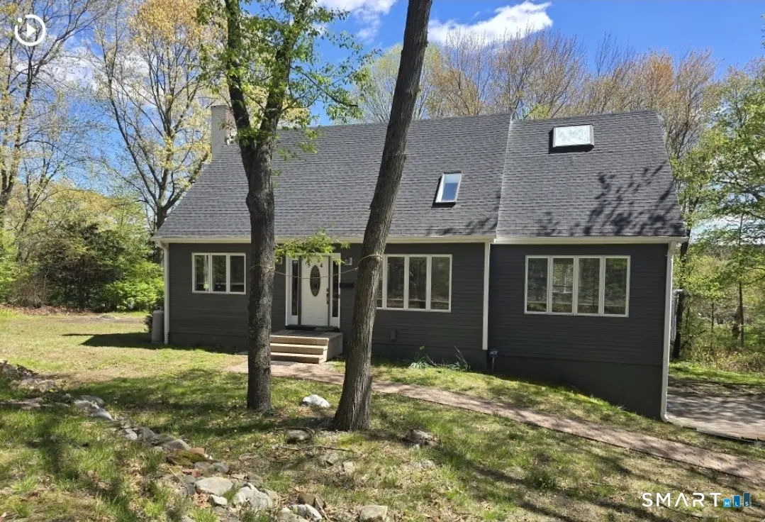 54 Highlawn Street, Waterbury