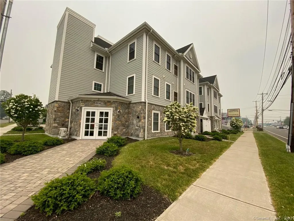 314 Bridgeport Avenue 201, Milford