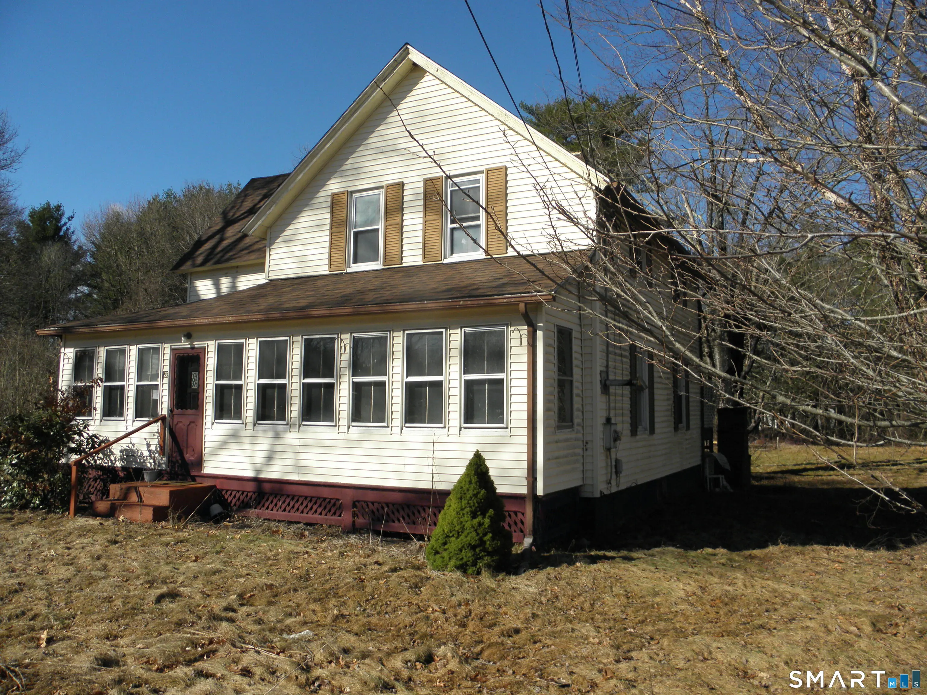 85 Wauregan Road, Killingly