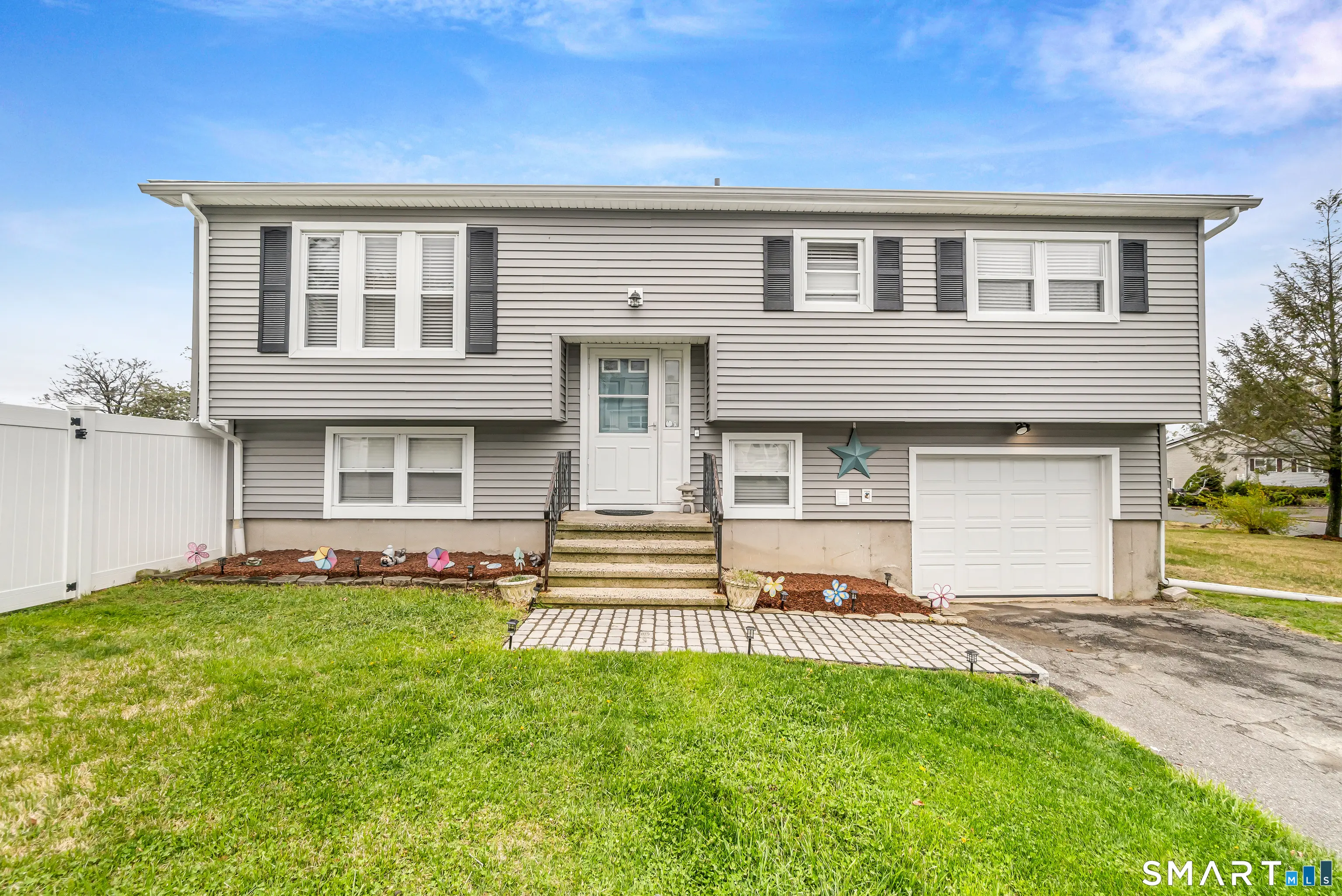 3 Cardinal Lane, Naugatuck