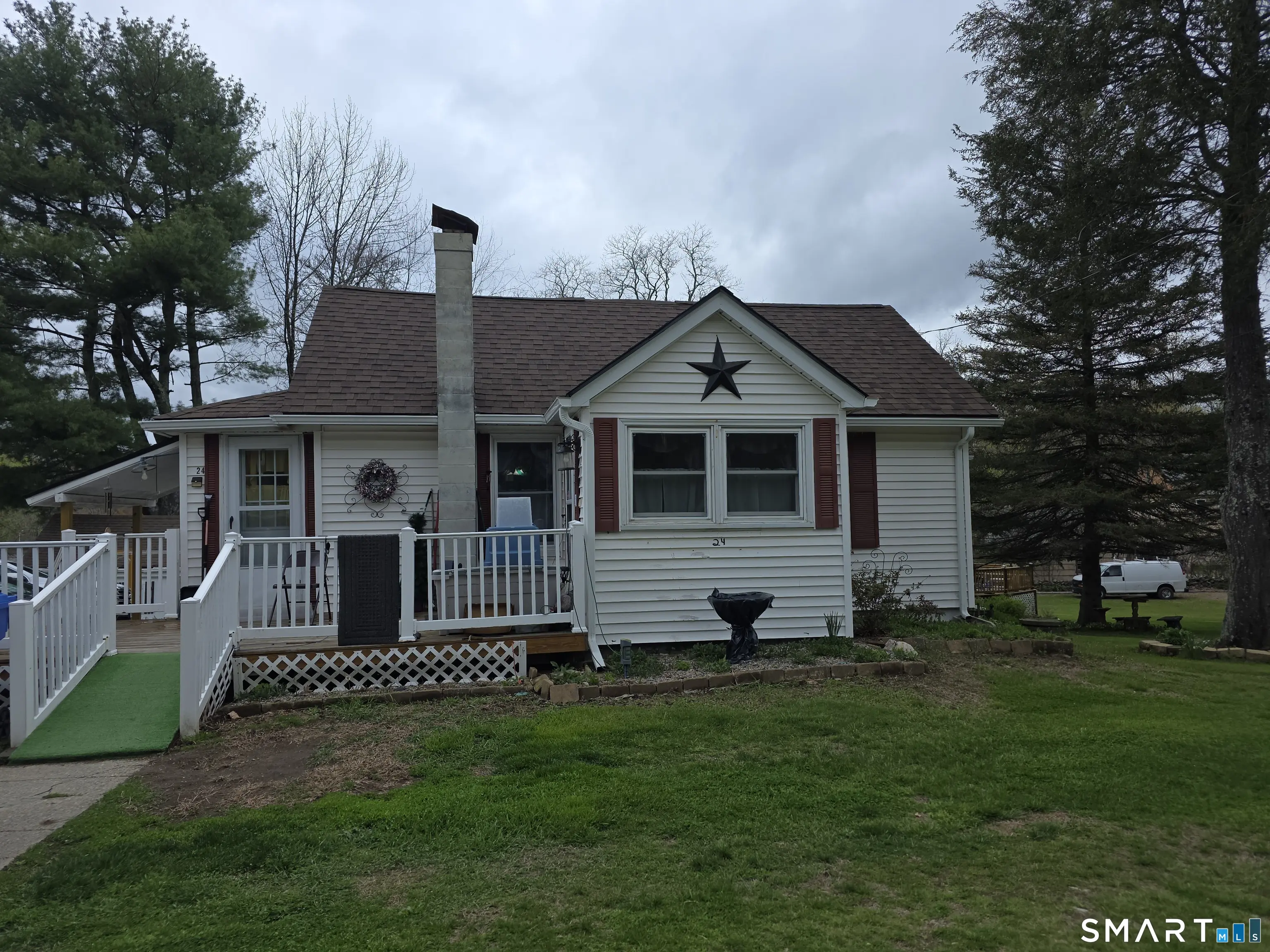 24 Black Hill Road, Plainfield