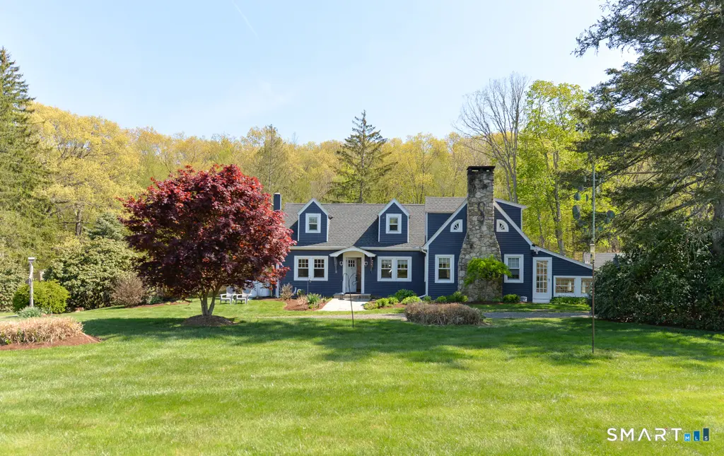 437 Georges Hill Road, Southbury