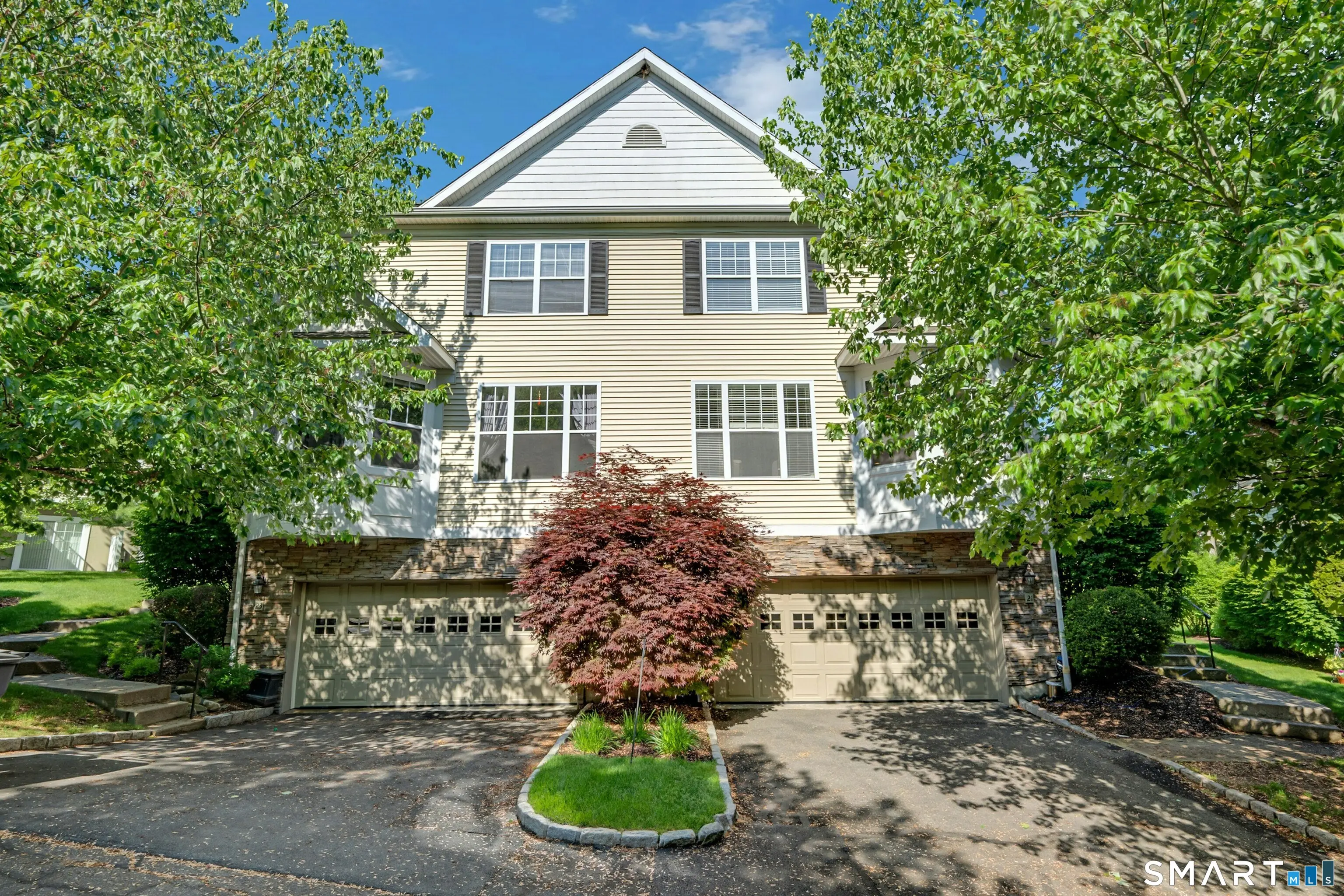 21 Woodcrest Lane 21, Danbury