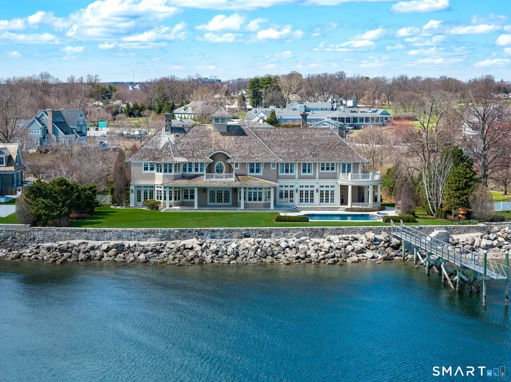 10 Shorehaven Road, Norwalk