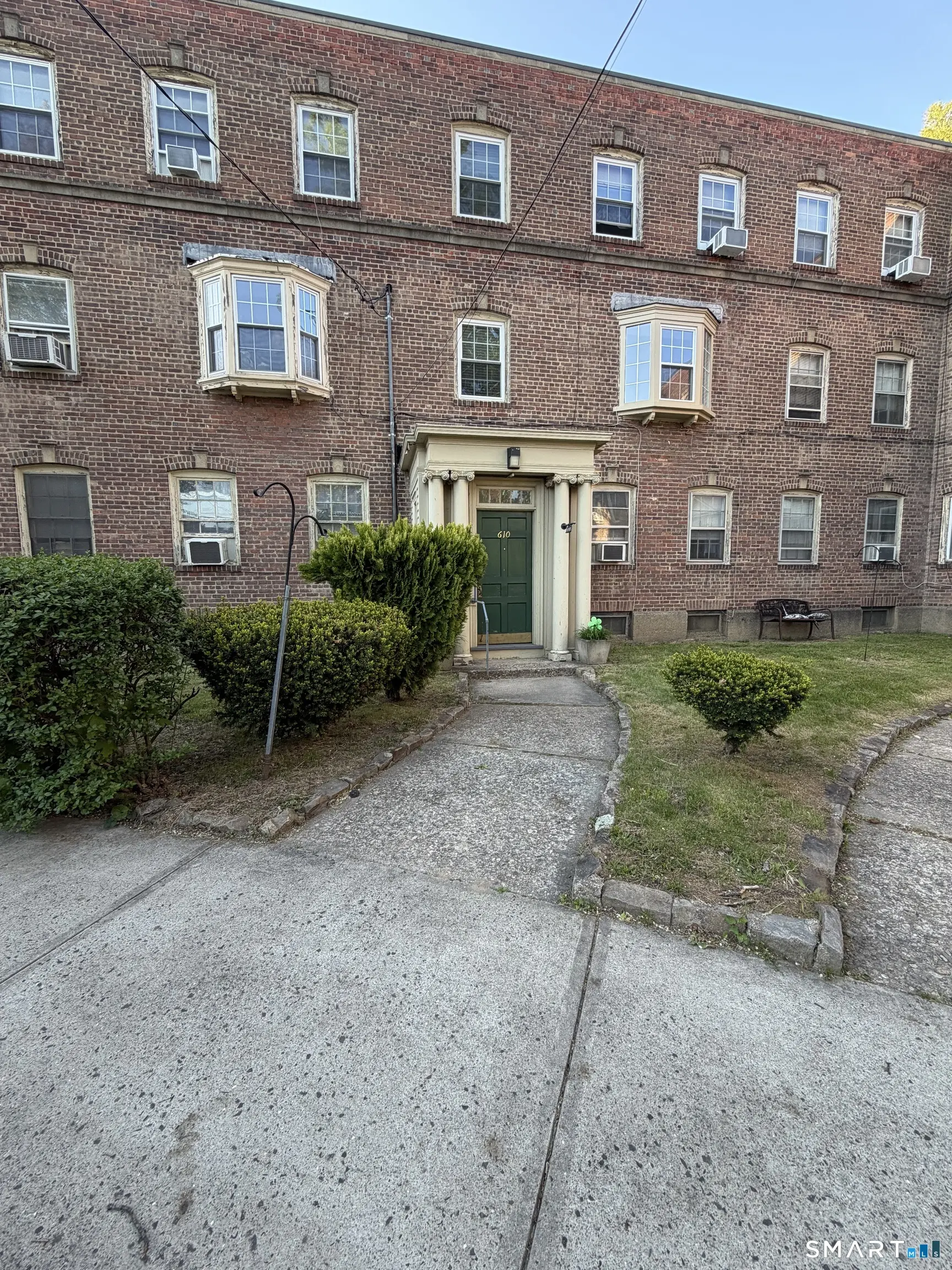 610 Wilmot Avenue 6, Bridgeport