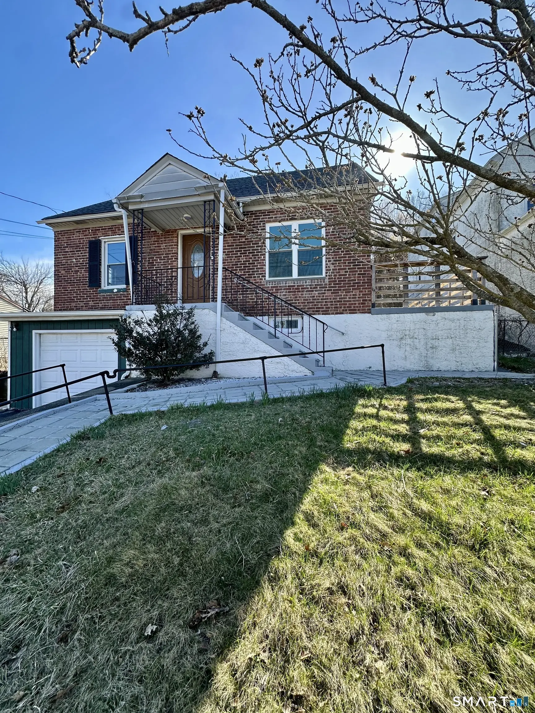 590 North Walnut Street, Waterbury