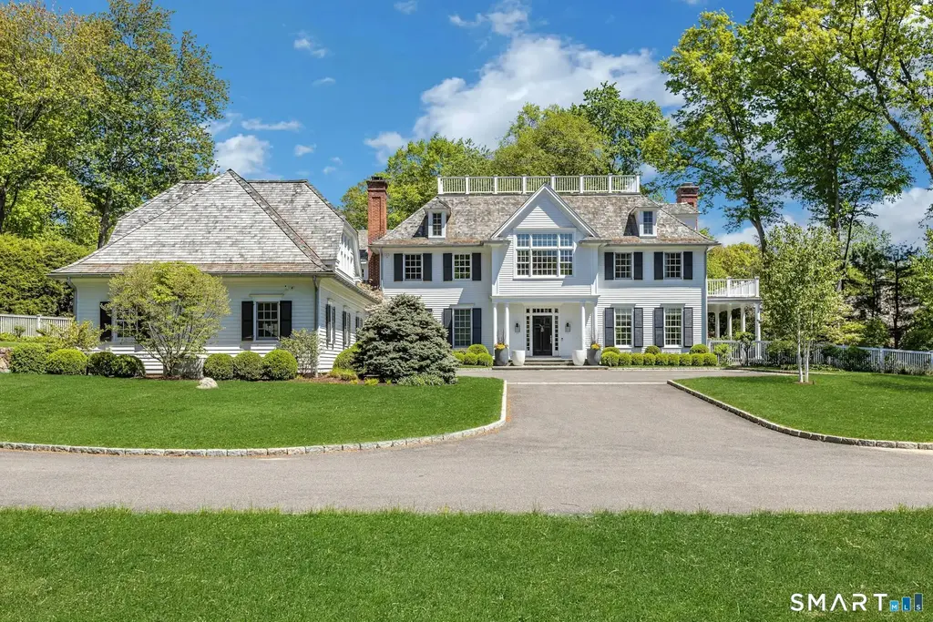 38 Three Wells Lane, Darien
