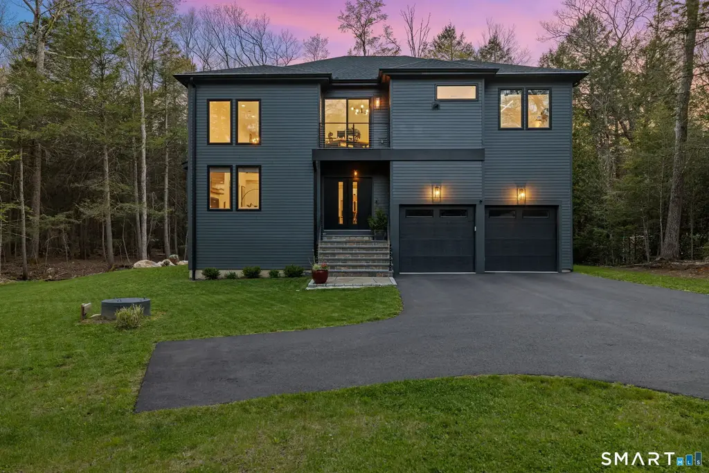 77 Paxton Court, Goshen