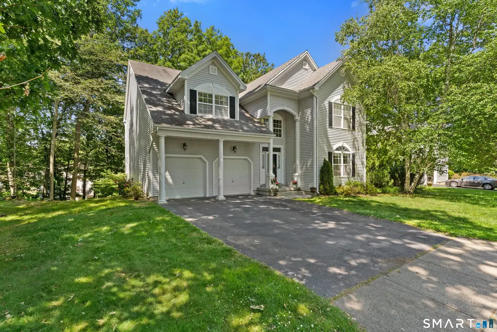 40 Lexington Way North, Milford