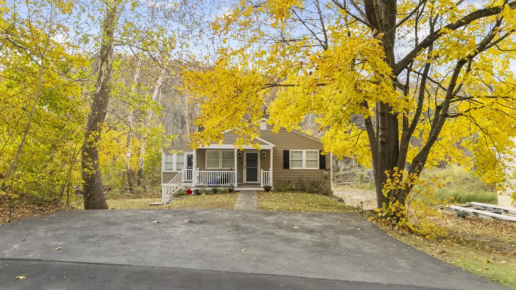 567 Roosevelt Drive, Oxford