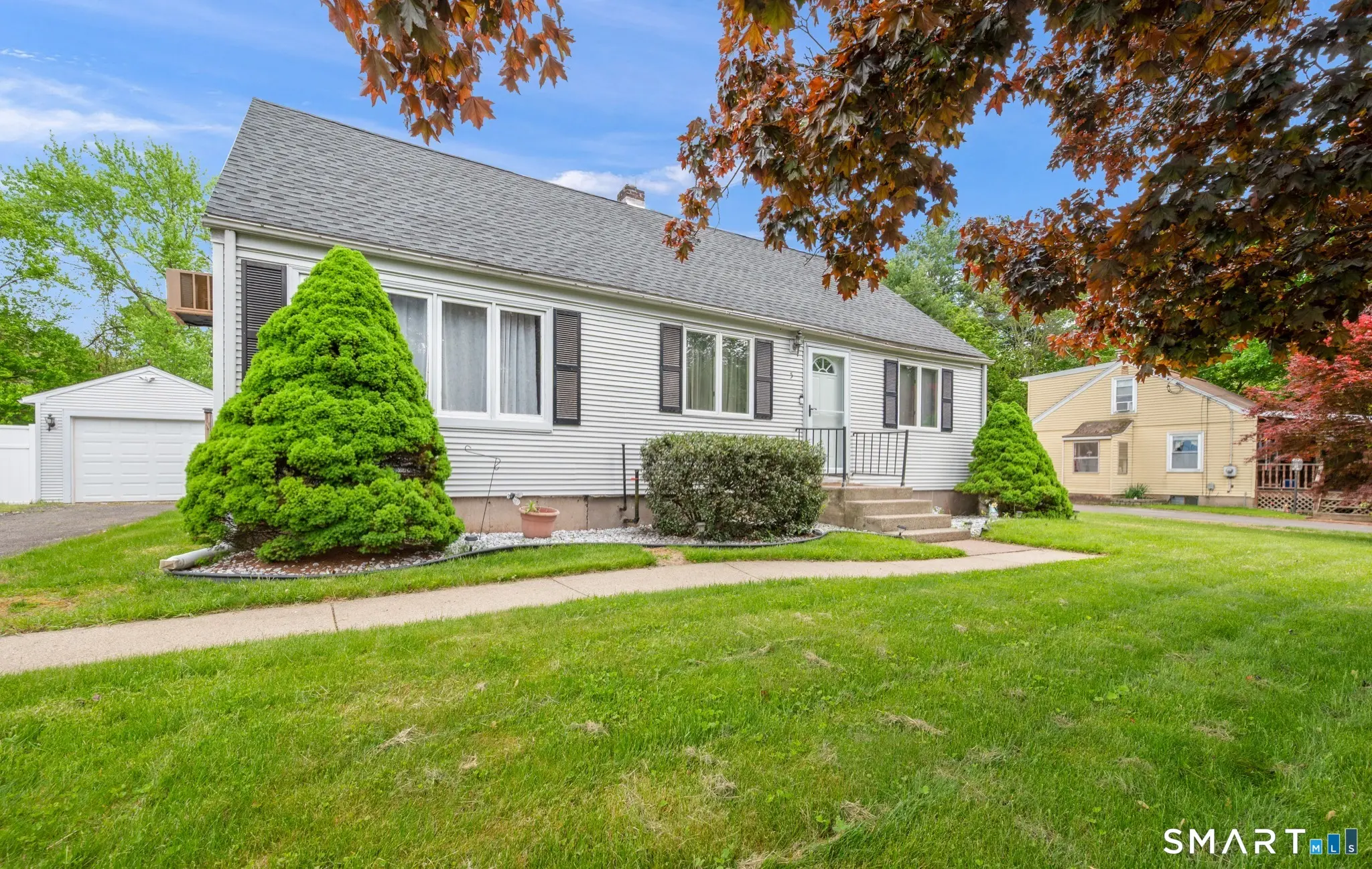 5 First Street, East Windsor