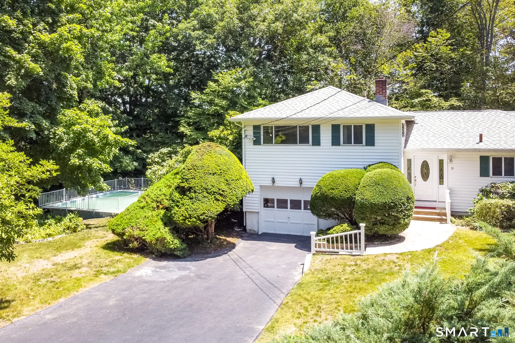 9 Pocono Road, Norwalk