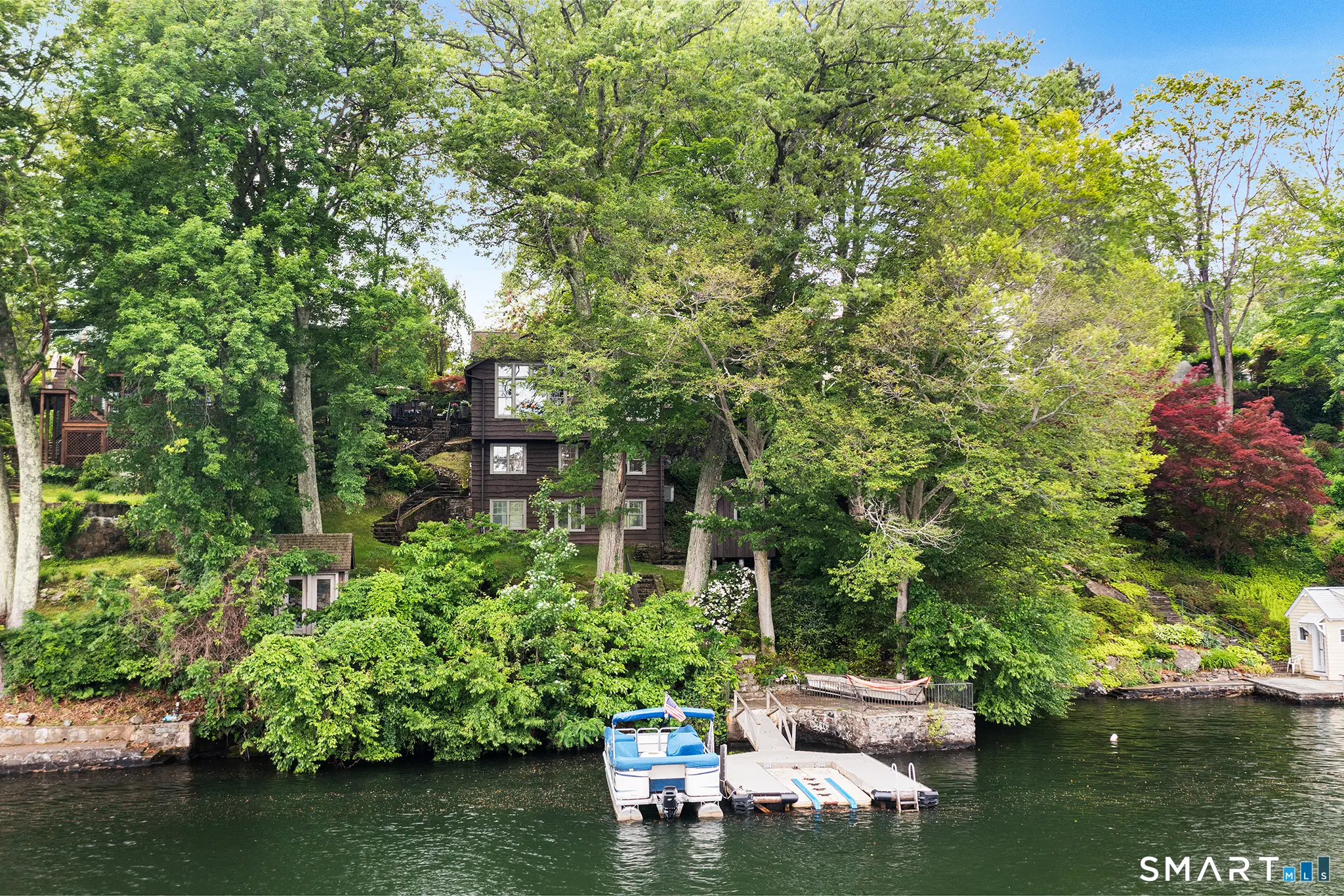 45 Lake Drive South, New Fairfield