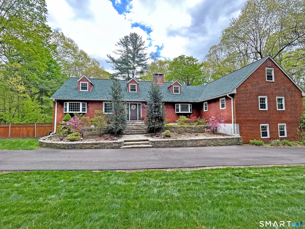 46 Henderson Drive, Avon