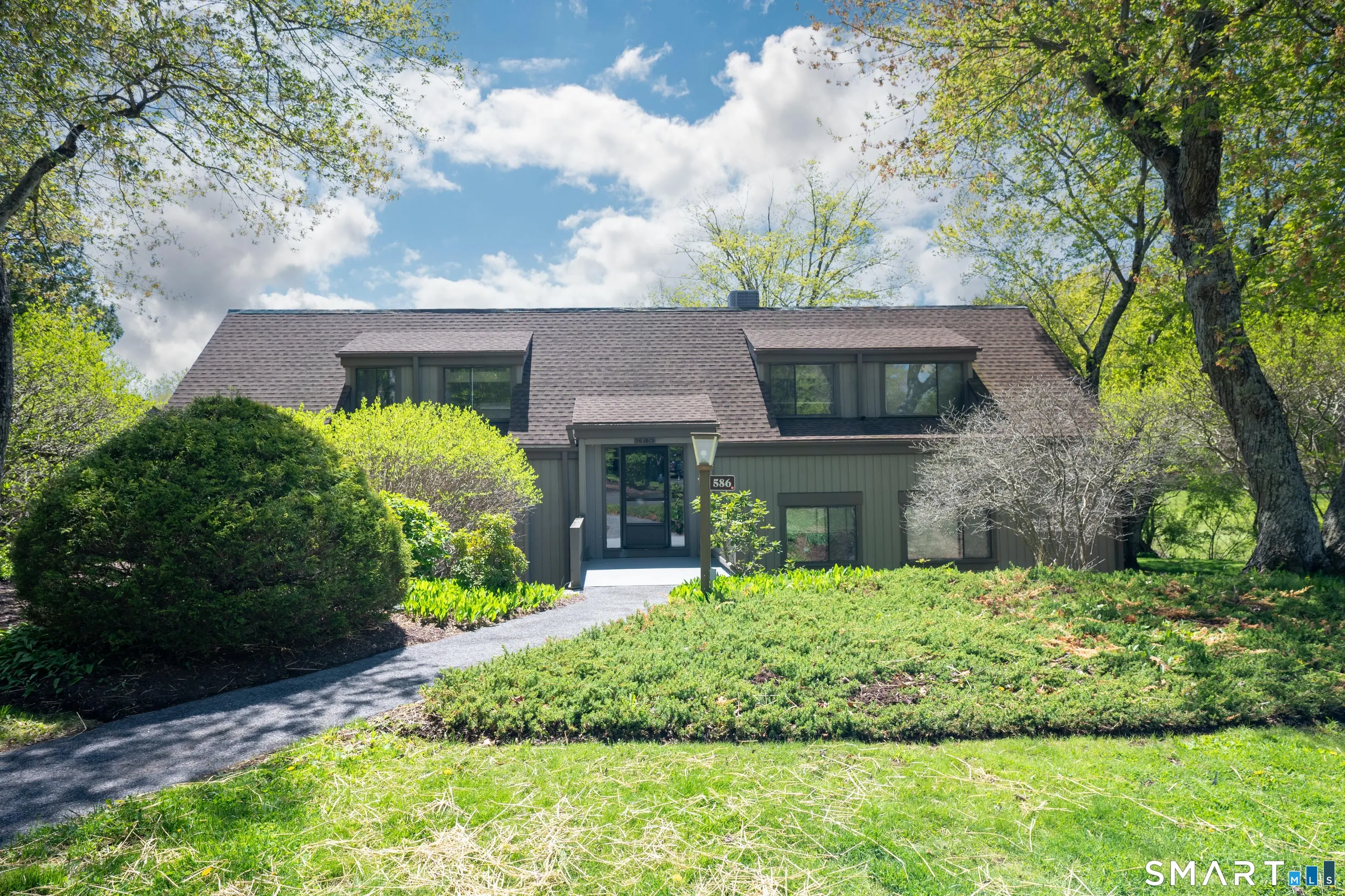 586 Heritage Village C, Southbury