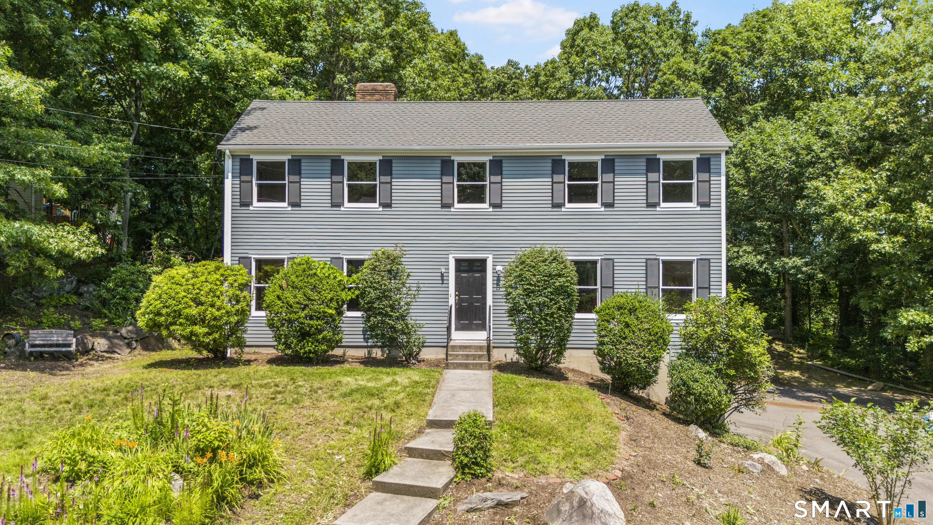 128 Midwood Avenue, Waterbury