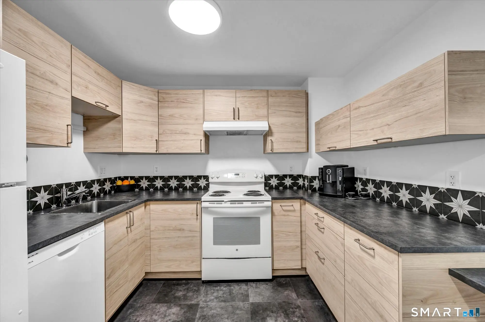 111 Dekoven Drive 908, Middletown