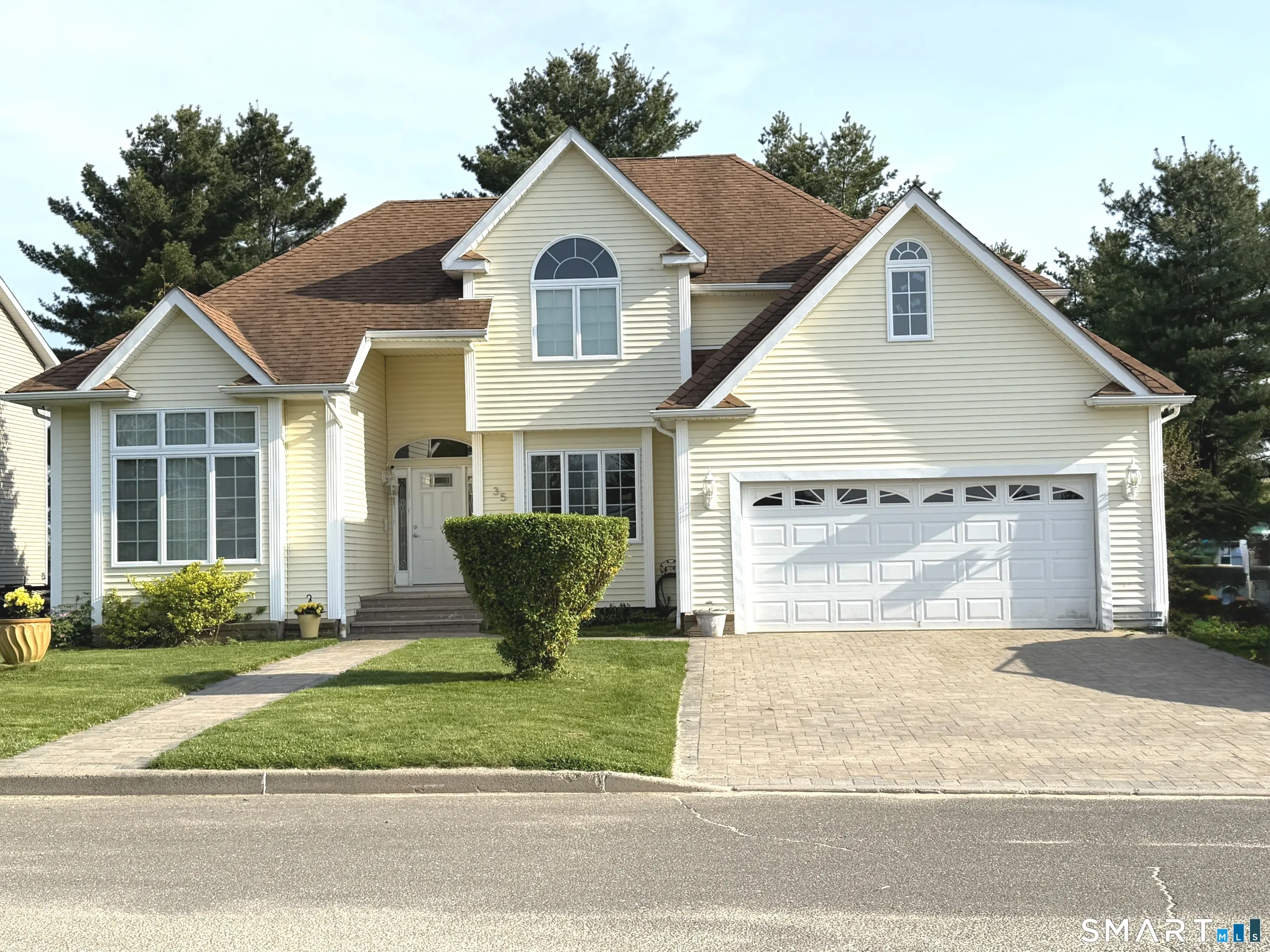 35 Emerald Pines Road, Waterbury