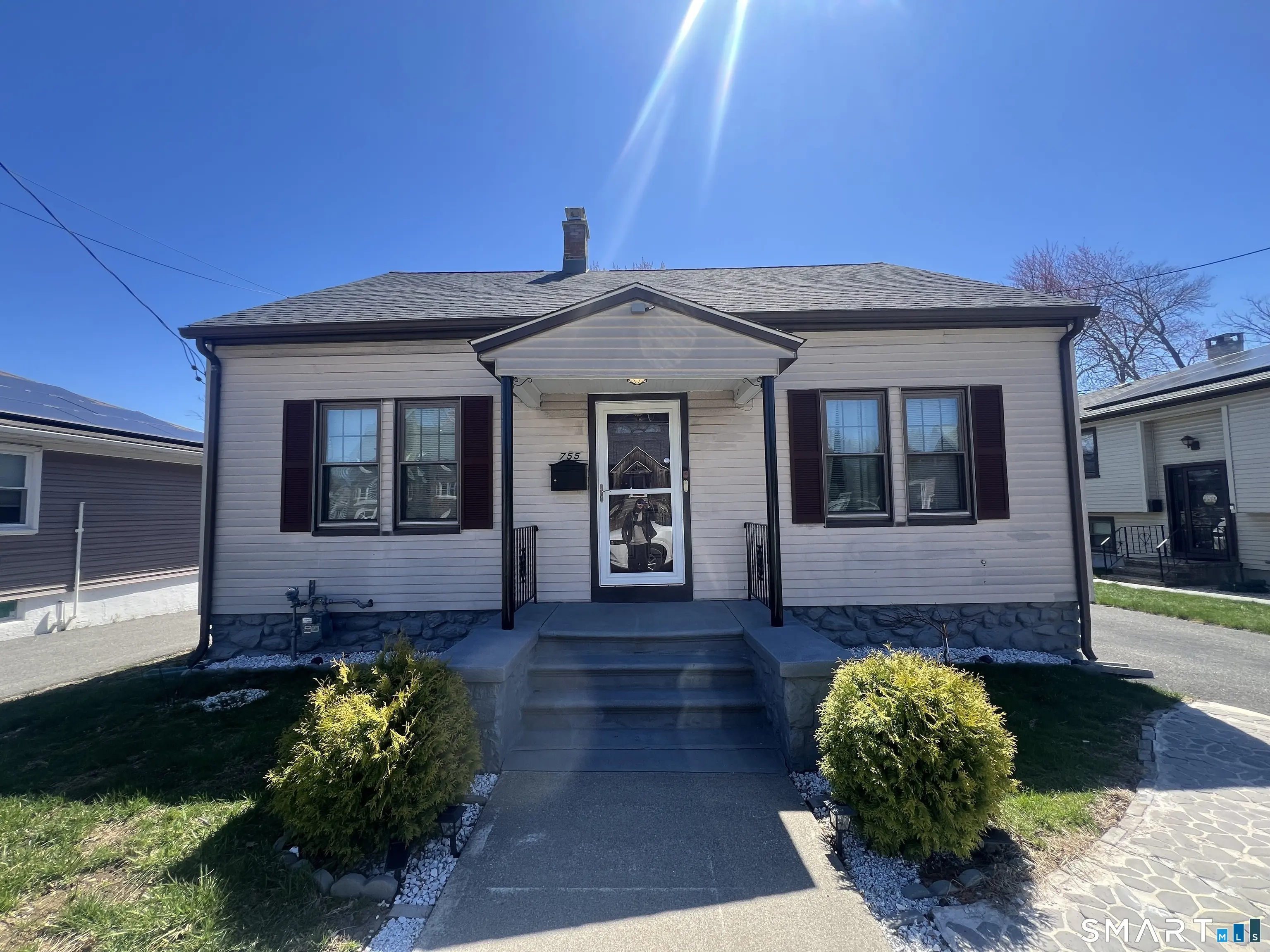 755 Congress Avenue, Waterbury
