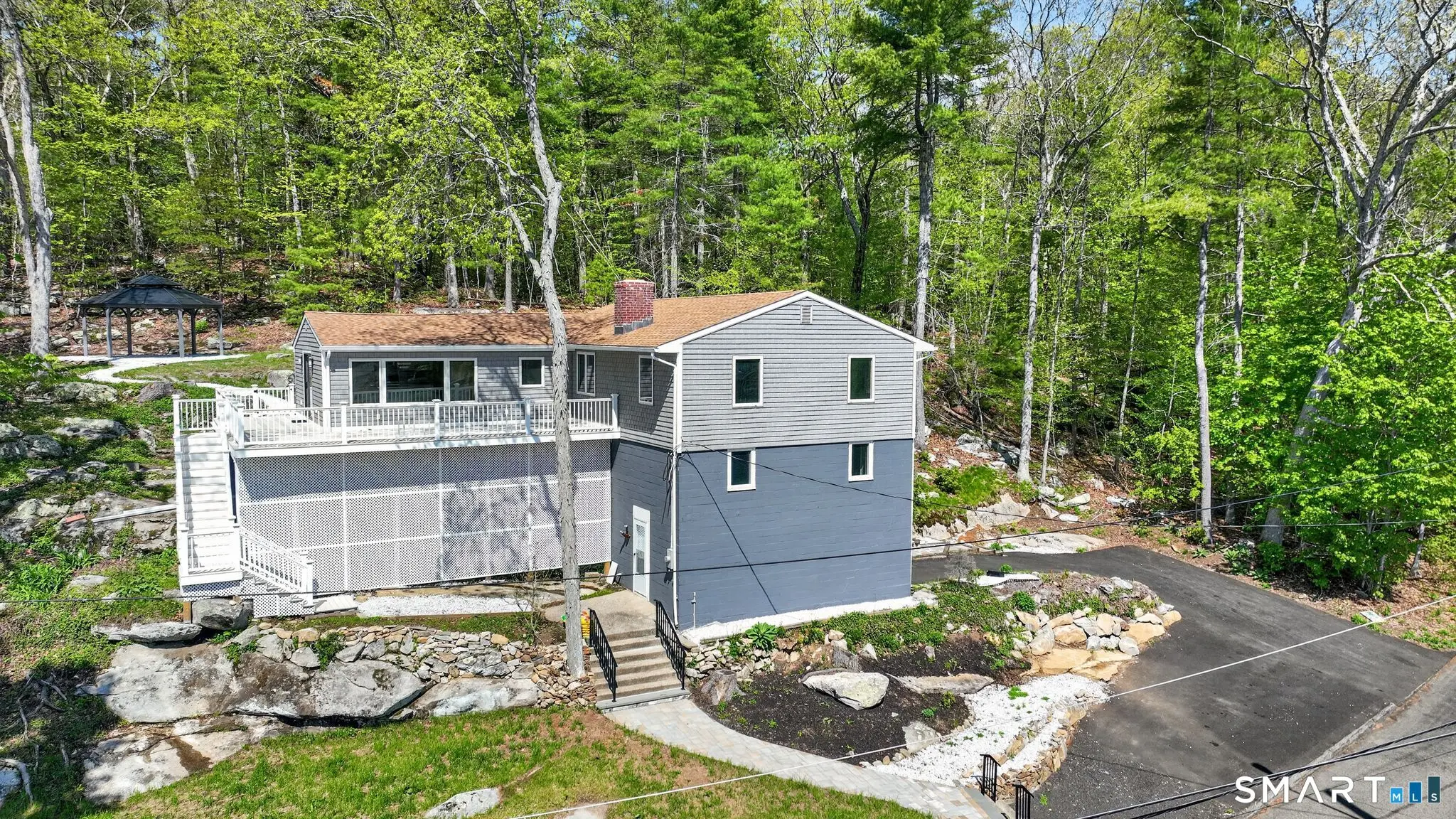 48 Lakeside Drive, Guilford