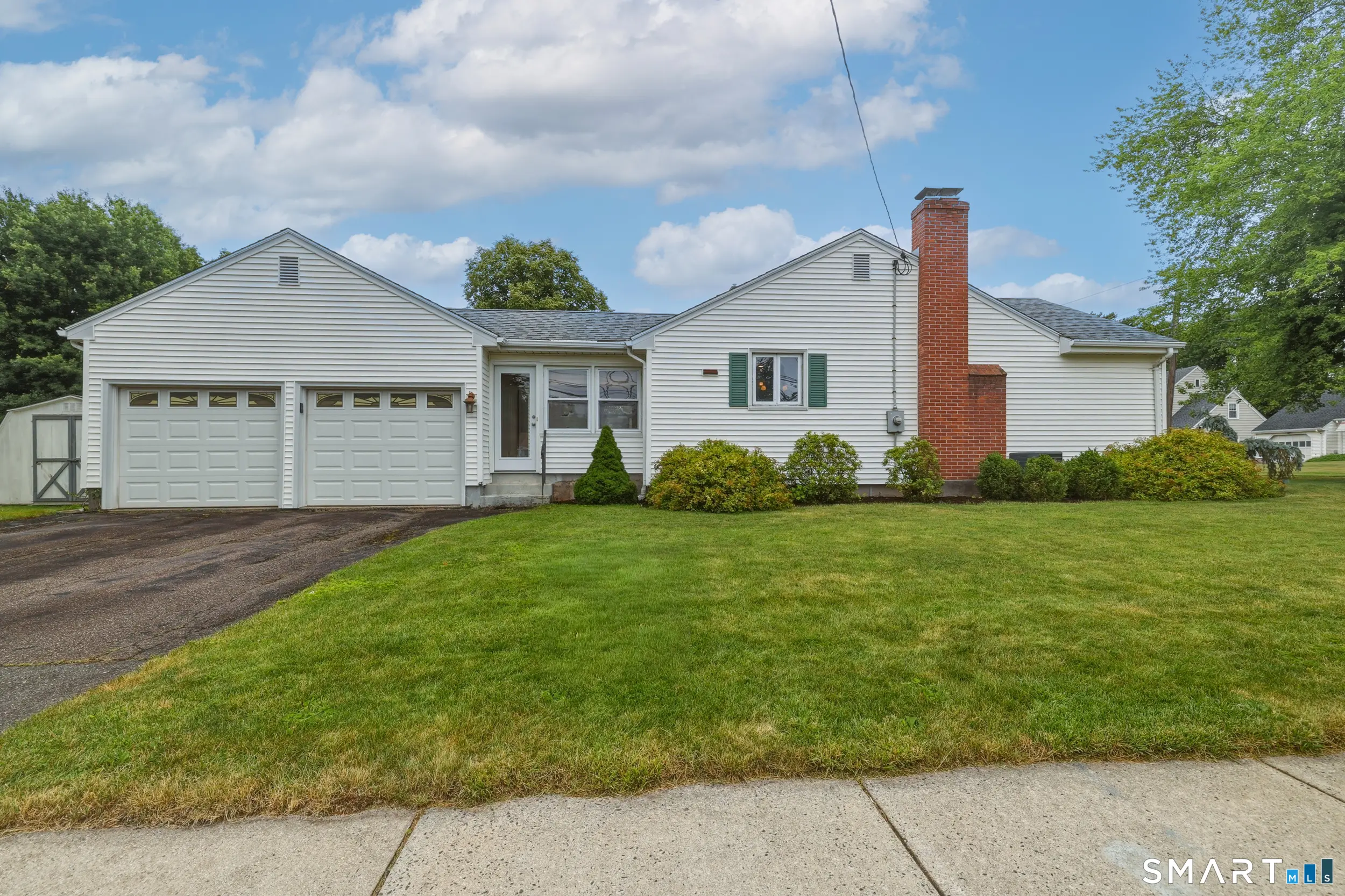 144 Colonial Street, West Hartford