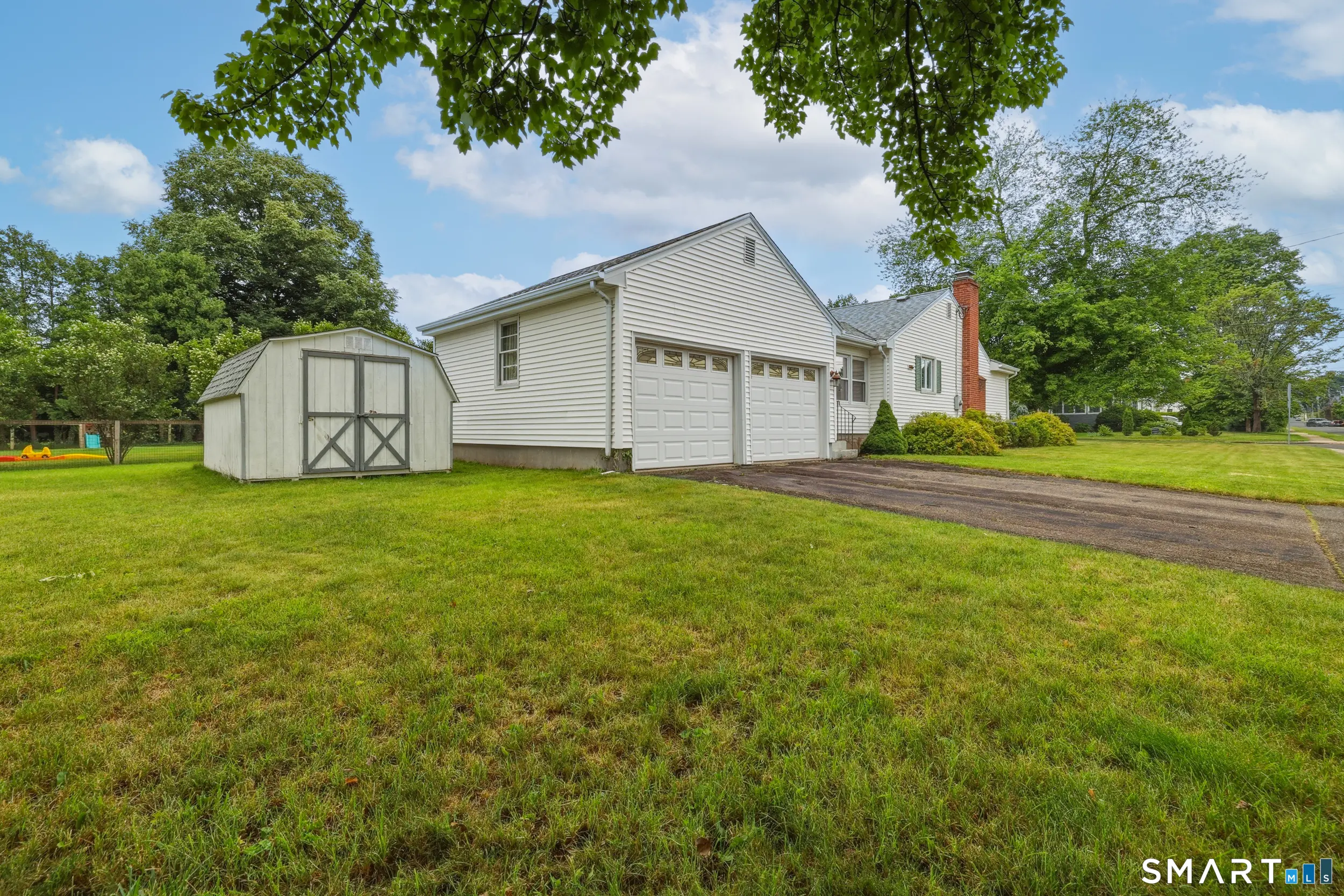 144 Colonial Street, West Hartford