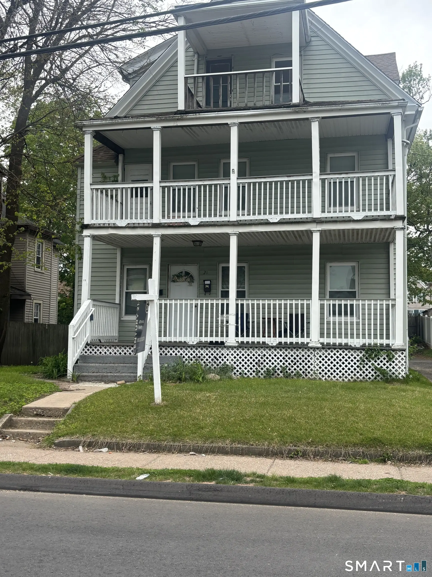 19-21 Moore Avenue, East Hartford