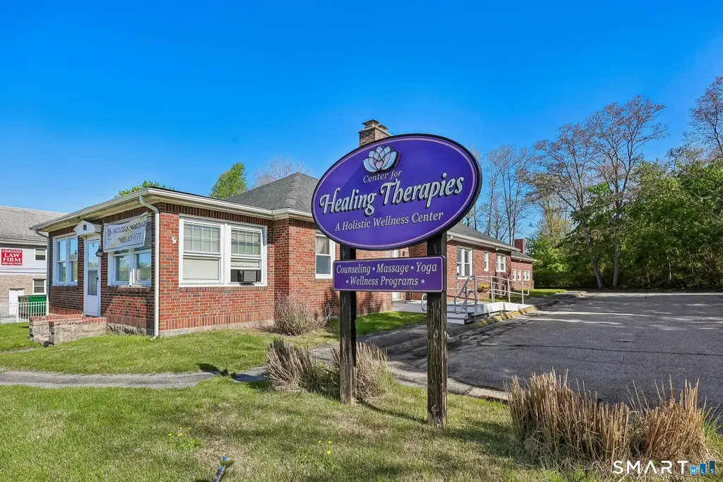 83 Boston Post Road, Waterford