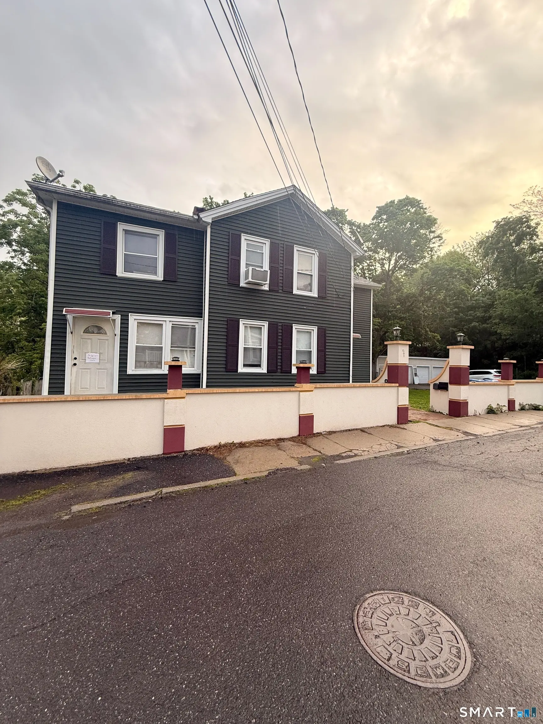 7 Linden Place, Meriden