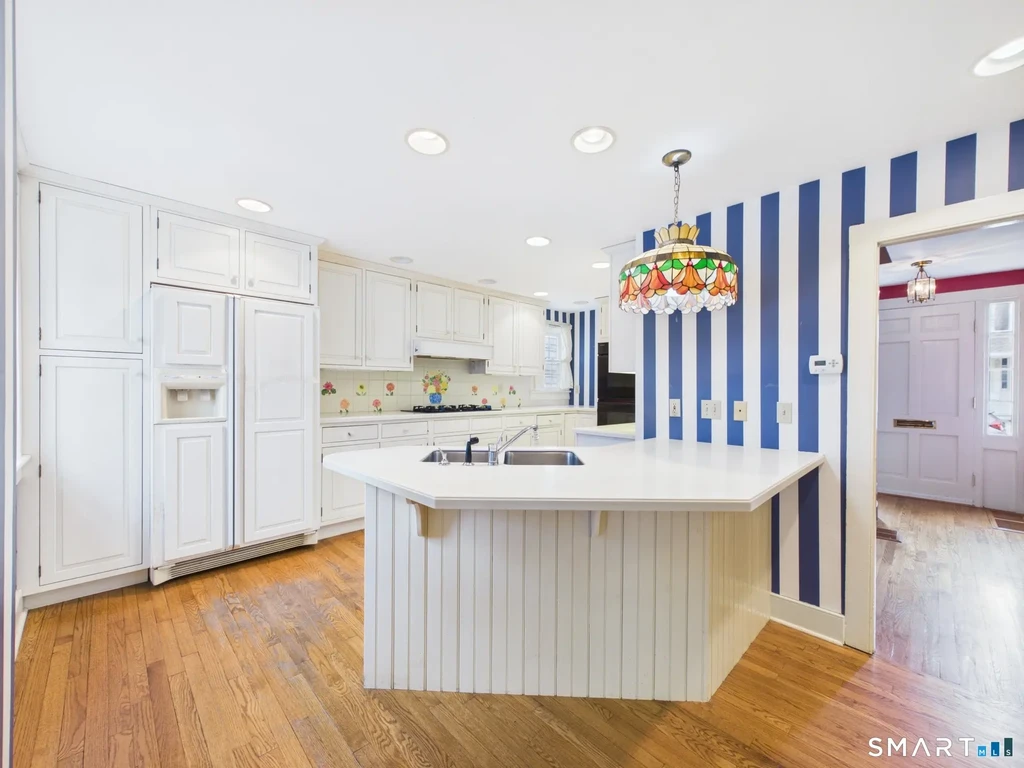 21 Elm Street, Stonington